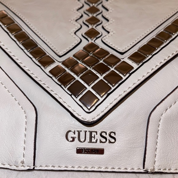 Guess Clutch - Picture 2 of 5